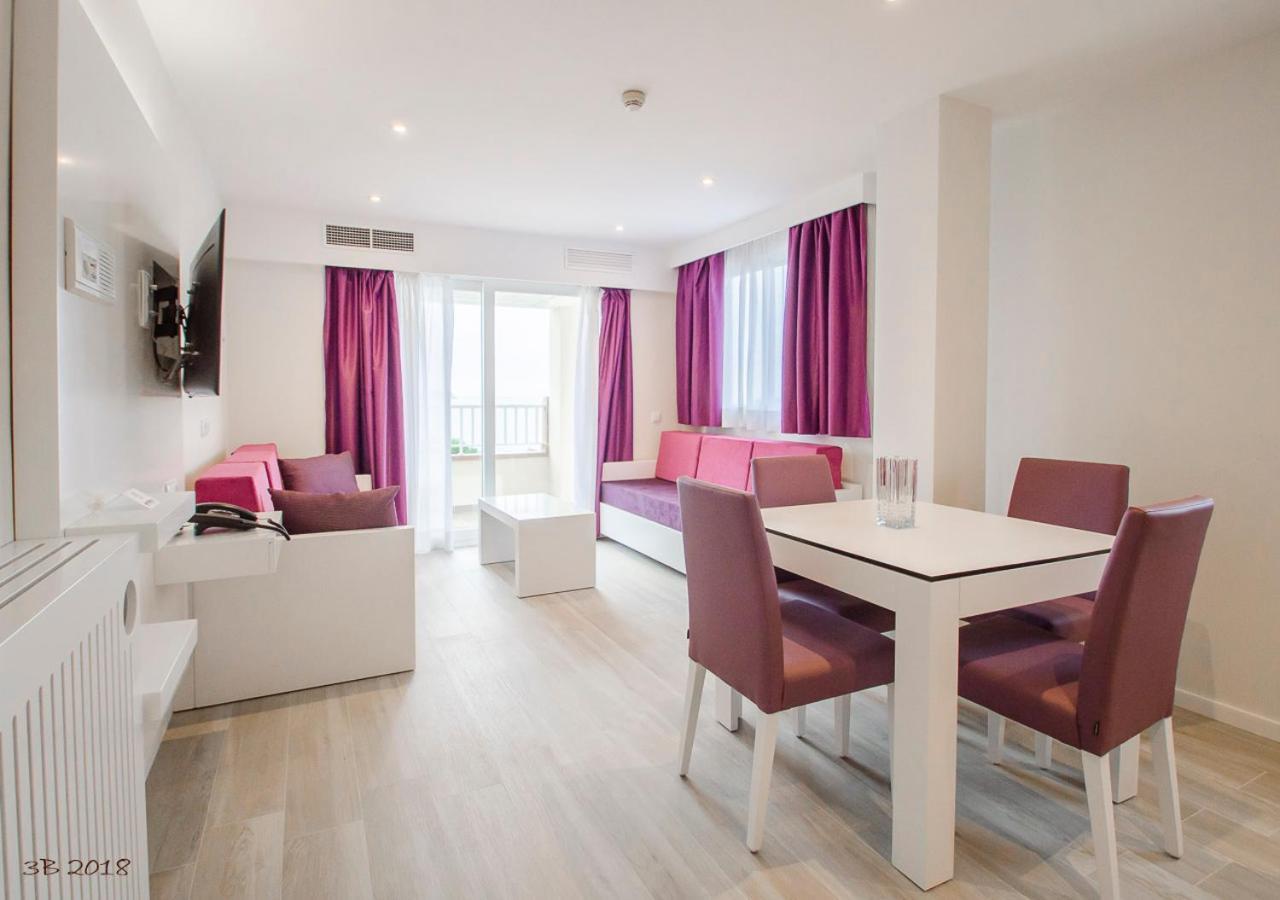 Apartamentos Ponent Peguera Exteriör bild